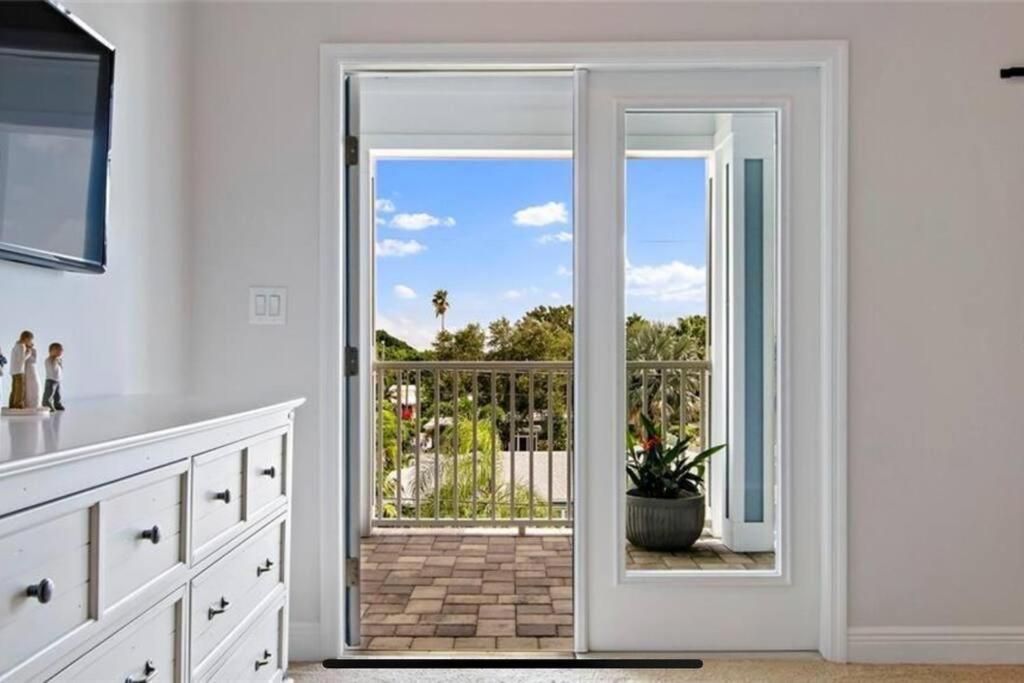 Luxurious Modern Townhouse Right Across Beach!! Table Tennis St. Pete Beach Luaran gambar